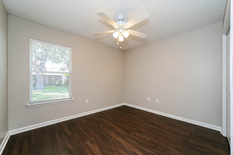 1,830/Mo, 2844 Cross Creek Dr Green Cove Springs, FL 32043 Bedroom View