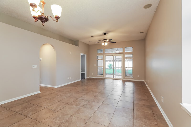 1,805/Mo, 3338 Ayrshire St Jacksonville, FL 32226 Living Room View 2