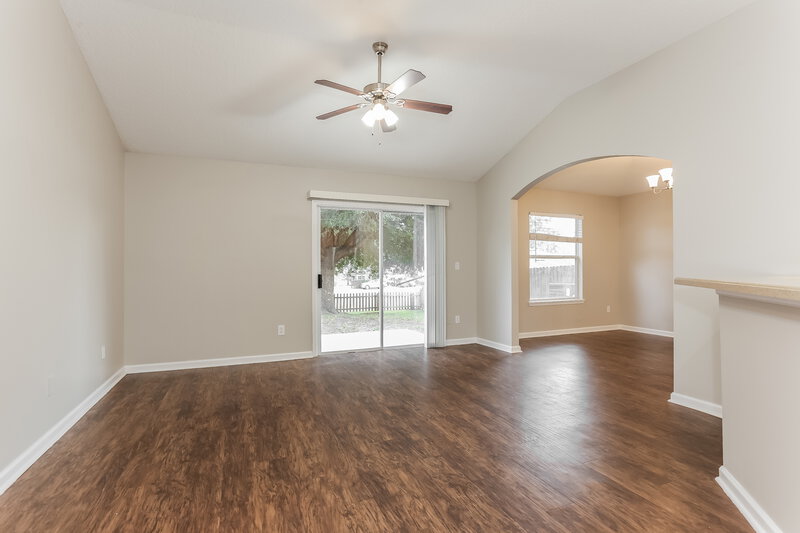 1,815/Mo, 1841 Creekview Dr Green Cove Springs, FL 32043 Living Room View 2