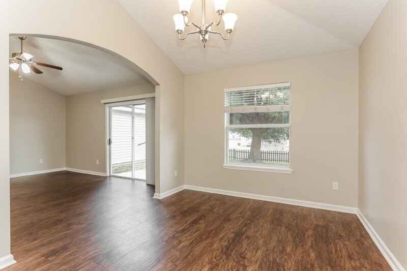 1,815/Mo, 1841 Creekview Dr Green Cove Springs, FL 32043 Dining Room View 2