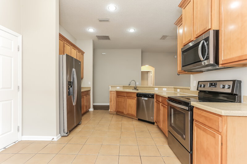 1,815/Mo, 1841 Creekview Dr Green Cove Springs, FL 32043 Kitchen View