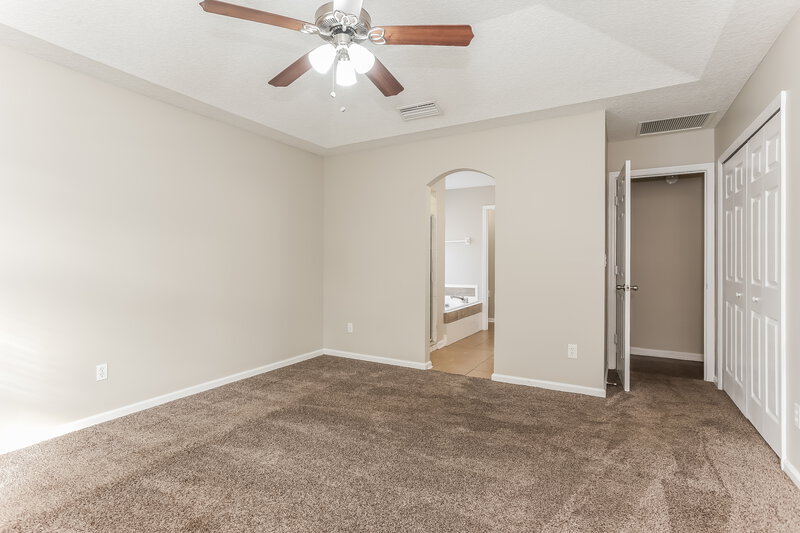 1,815/Mo, 1841 Creekview Dr Green Cove Springs, FL 32043 Main Bedroom View 2
