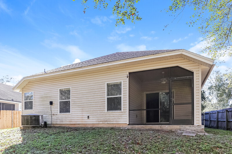 1,810/Mo, 10975 Campus Heights Ln Jacksonville, FL 32218 Rear View