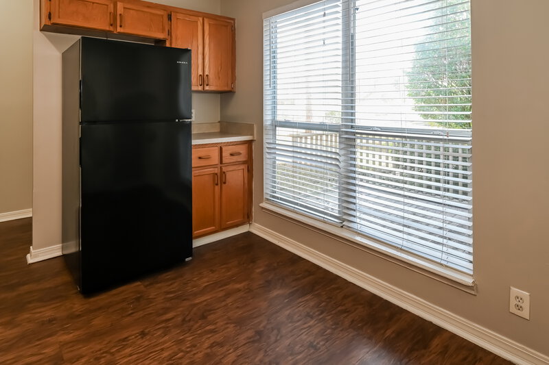 1,965/Mo, 11152 W Cloverhill Cir Jacksonville, FL 32257 Kitchen View 2