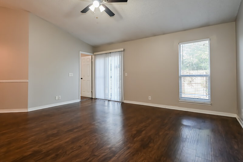 1,965/Mo, 11152 W Cloverhill Cir Jacksonville, FL 32257 Family Room View