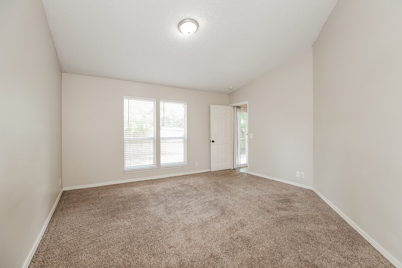 2,000/Mo, 11152 W Cloverhill Cir Jacksonville, FL 32257 Main Bedroom View