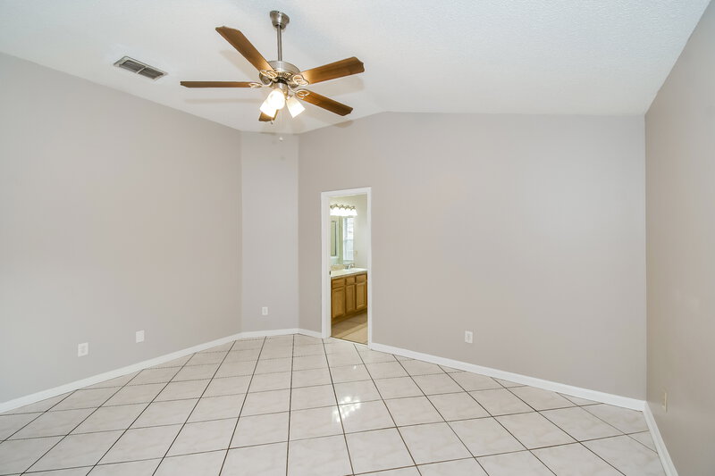 2,920/Mo, 2837 Tuscarora Trl Middleburg, FL 32068 Main Bedroom View