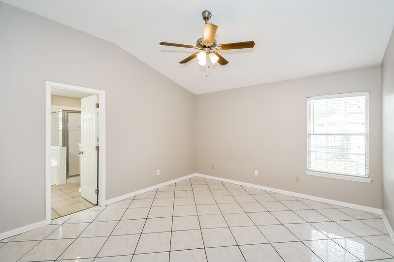 2,920/Mo, 2837 Tuscarora Trl Middleburg, FL 32068 Main Bedroom View 2