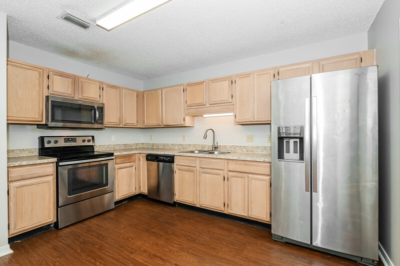1,925/Mo, 2919 Lantana Lakes DR W Jacksonville, FL 32246 Kitchen View