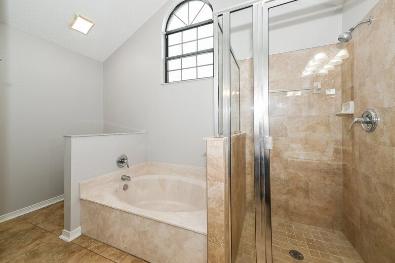 1,925/Mo, 2919 Lantana Lakes DR W Jacksonville, FL 32246 Main Bathroom View 2