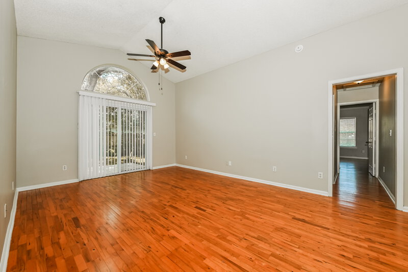 2,215/Mo, 2877 Sutton Estates Cir N (2) Jacksonville, FL 32223 Living Room View
