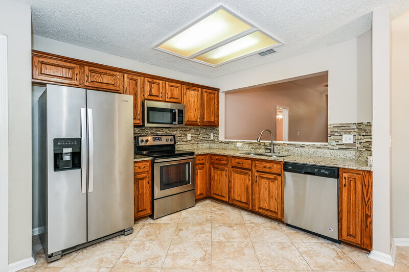 2,215/Mo, 2877 Sutton Estates Cir N (2) Jacksonville, FL 32223 Kitchen View