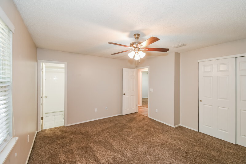 1,980/Mo, 10719 Gelding Dr Jacksonville, FL 32257 Main Bedroom View