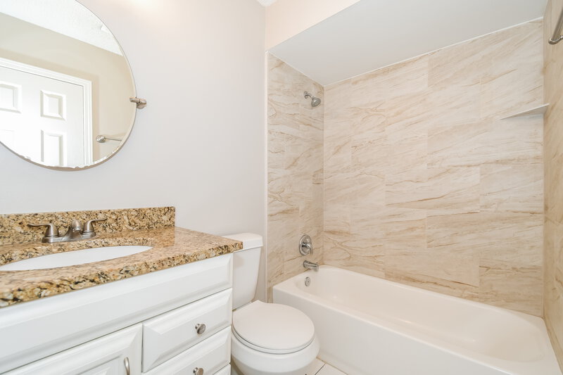 1,980/Mo, 10719 Gelding Dr Jacksonville, FL 32257 Bathroom View