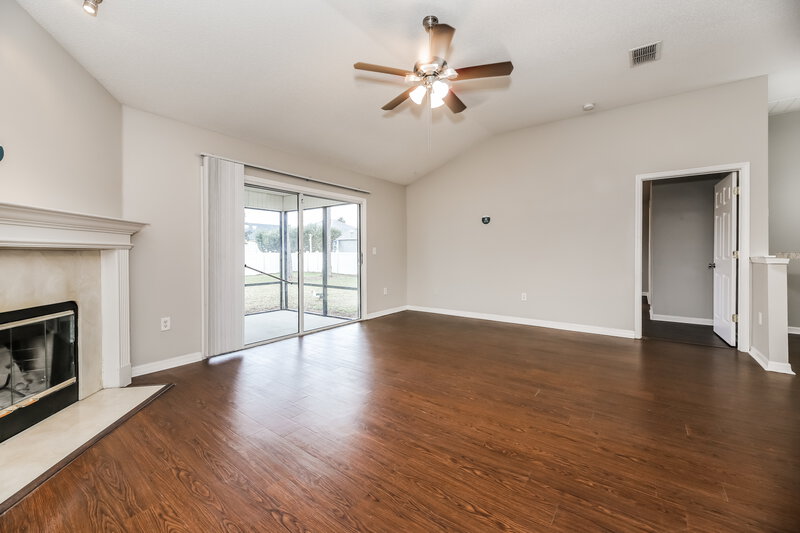 2,035/Mo, 2675 Creek Ridge Dr Green Cove Springs, FL 32043 Living Room View 2