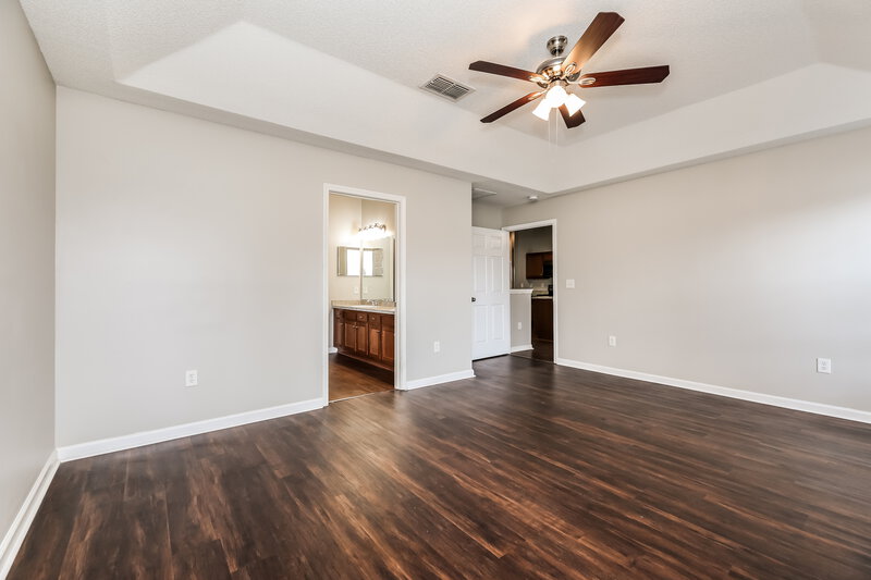 2,035/Mo, 2675 Creek Ridge Dr Green Cove Springs, FL 32043 Main Bedroom View 2