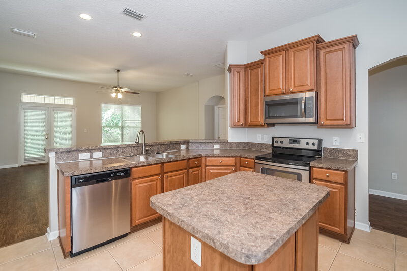 3,290/Mo, 14081 Bradley Cove Rd Jacksonville, FL 32218 Kitchen View