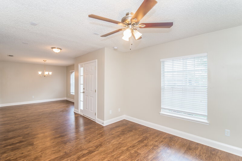 2,025/Mo, 536 Bay Hawk Ct Orange Park, FL 32073 Living Room View 2