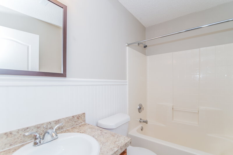 2,025/Mo, 536 Bay Hawk Ct Orange Park, FL 32073 Bathroom View