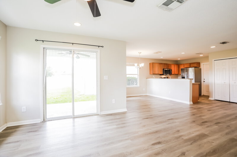 1,735/Mo, 635 Sunny Stroll Dr Middleburg, FL 32068 Living Room View 2