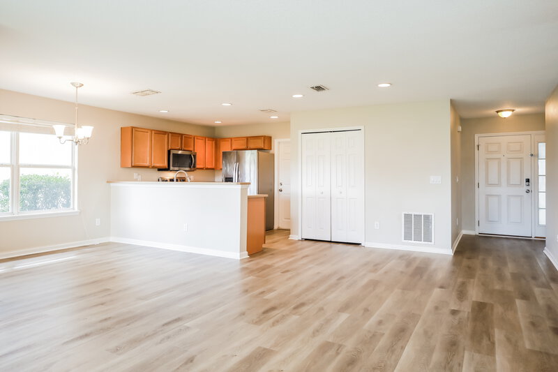 1,735/Mo, 635 Sunny Stroll Dr Middleburg, FL 32068 Dining Room View