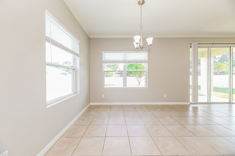 2,260/Mo, 829 Celebration Ln Middleburg, FL 32068 Dining Room View 2