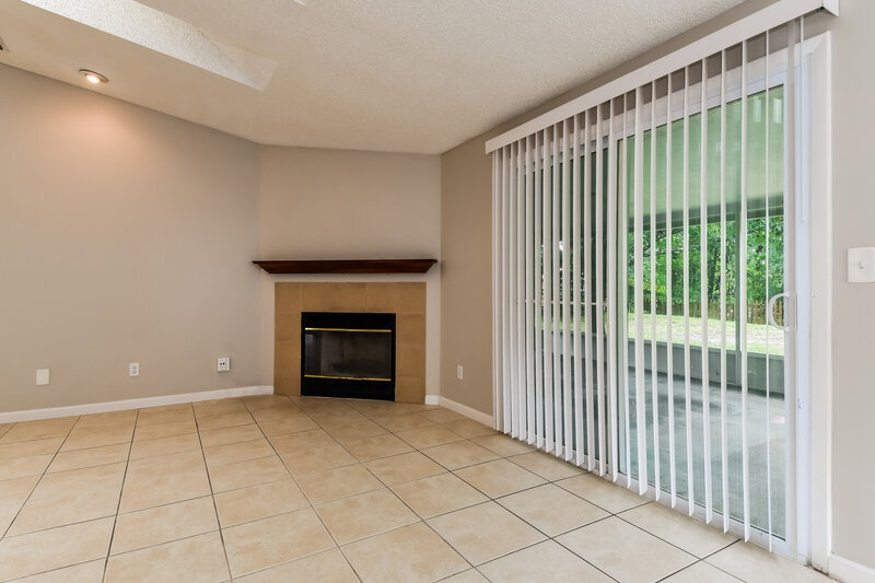 2,030/Mo, 12318 Cobblestone Cir S Jacksonville, FL 32225 Living Room View 2