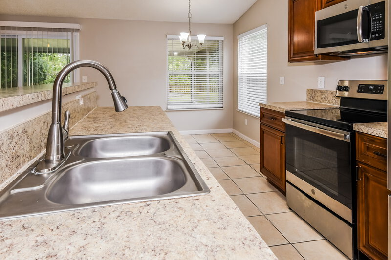 2,030/Mo, 12318 Cobblestone Cir S Jacksonville, FL 32225 Kitchen View 2