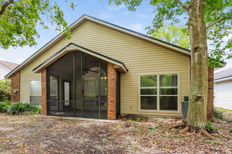 2,265/Mo, 1527 Linkside dr Fleming Island, FL 32003 Rear View