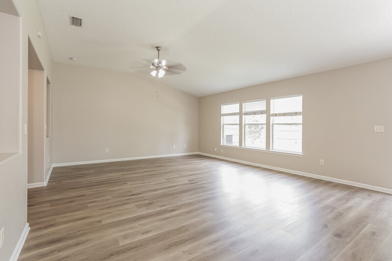 1,815/Mo, 2267 Brian Lakes Dr E Jacksonville, FL 32221 Living Room View 2