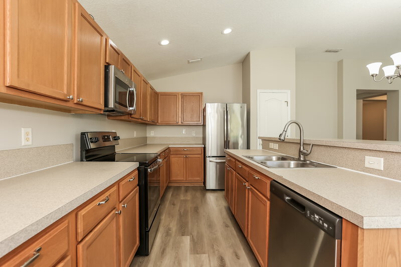 1,815/Mo, 2267 Brian Lakes Dr E Jacksonville, FL 32221 Kitchen View