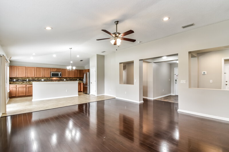 1,940/Mo, 955 Morning Light Rd Jacksonville, FL 32218 Living Room View 2