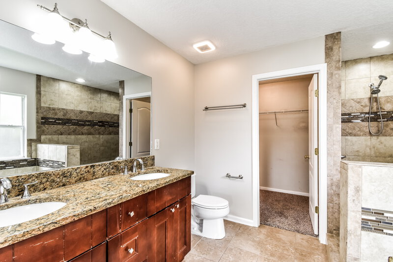 1,940/Mo, 955 Morning Light Rd Jacksonville, FL 32218 Main Bathroom View