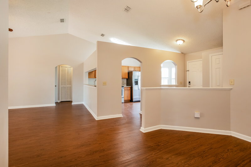 1,950/Mo, 3268 Avalon Dr Green Cove Springs, FL 32043 Dining Room View 2