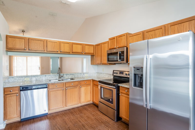 1,950/Mo, 3268 Avalon Dr Green Cove Springs, FL 32043 Kitchen View