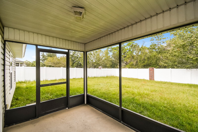 2,220/Mo, 303 Sanwick Dr Jacksonville, FL 32218 Sun Room View
