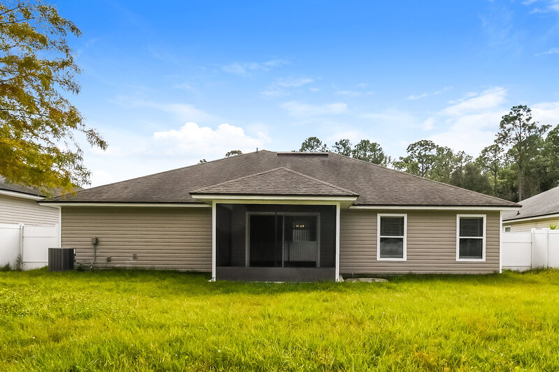 2,220/Mo, 303 Sanwick Dr Jacksonville, FL 32218 Rear View