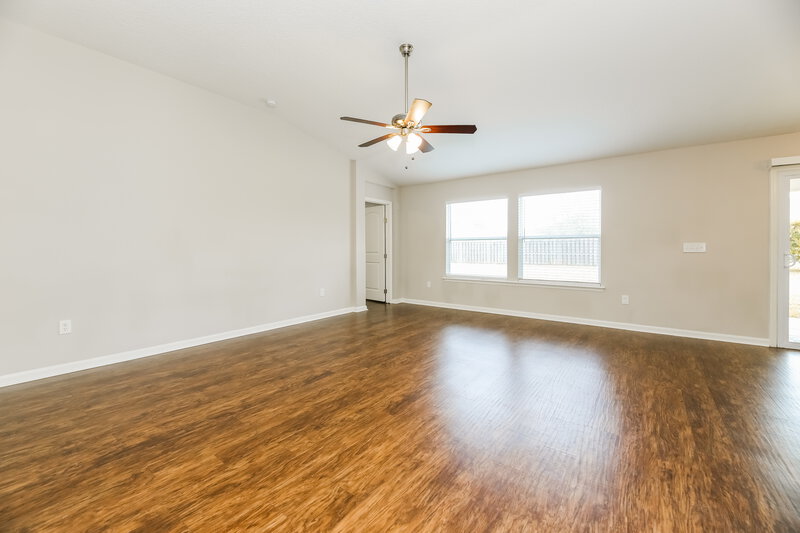 0/Mo, 2688 Oak Haven Drive Middleburg, FL 32068 Living Room View