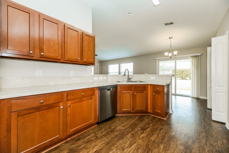 0/Mo, 2688 Oak Haven Drive Middleburg, FL 32068 Kitchen View 2