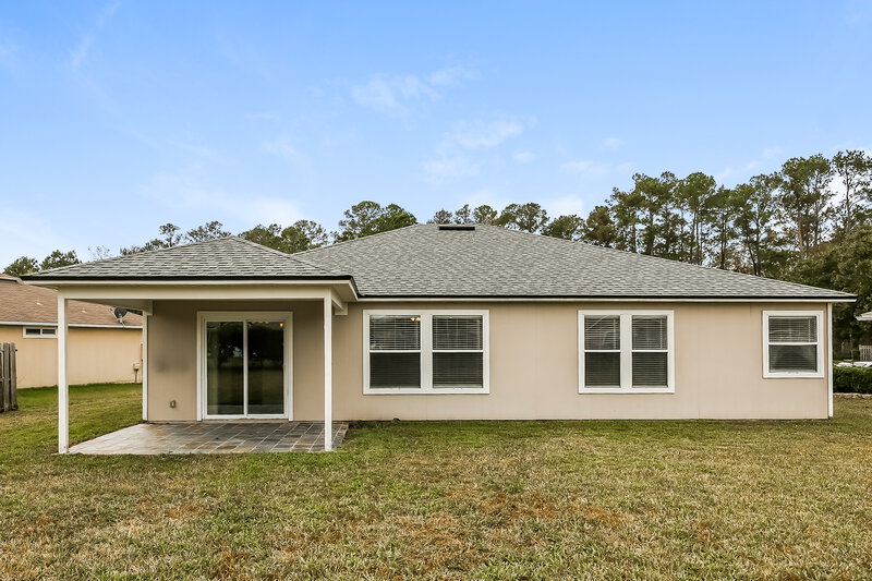 0/Mo, 2688 Oak Haven Drive Middleburg, FL 32068 Rear View