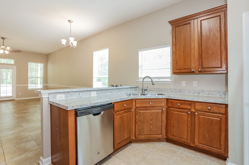 2,090/Mo, 727 Turnstone Ct Orange Park, FL 32073 Kitchen View