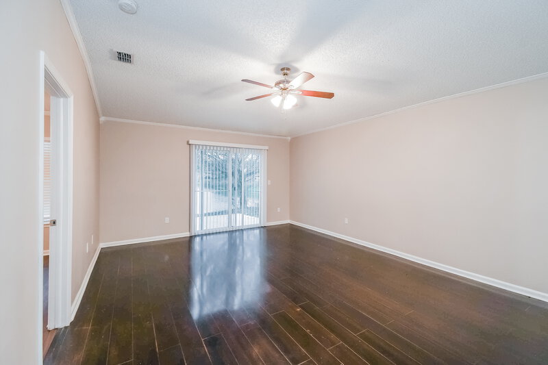 1,780/Mo, 3385 International Village Dr W Jacksonville, FL 32277 Living Room View