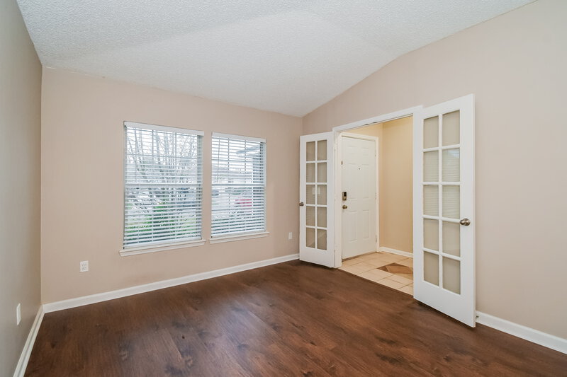 1,780/Mo, 3385 International Village Dr W Jacksonville, FL 32277 Office View