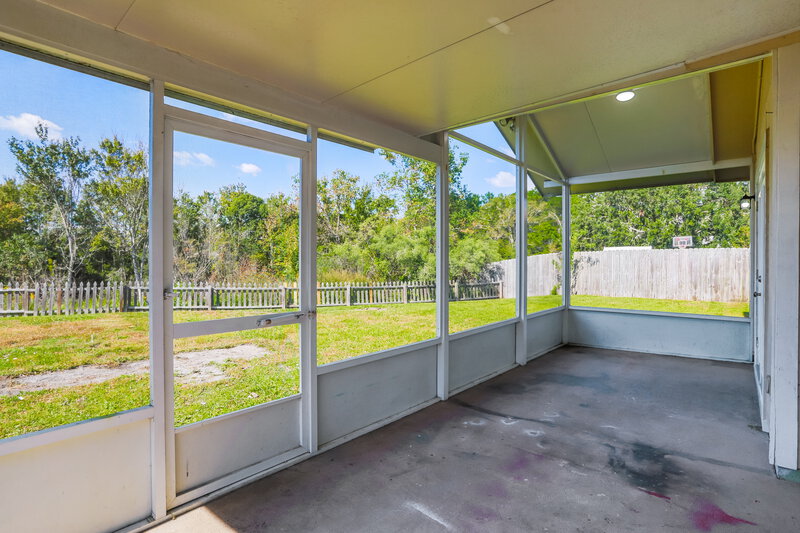 1,675/Mo, 7758 Pepper Cir W. Jacksonville, FL 32244 Sun Room View