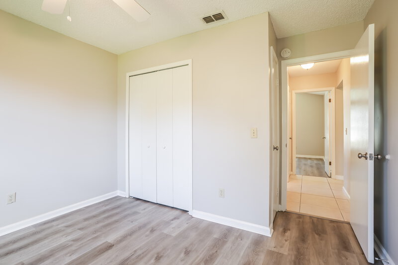 1,675/Mo, 7758 Pepper Cir W. Jacksonville, FL 32244 Bedroom View
