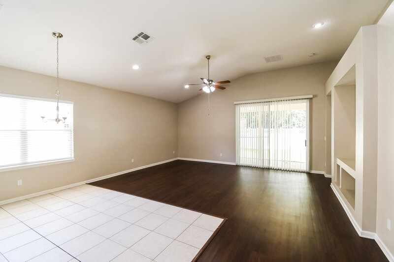 1,910/Mo, 3052 Litchfield Dr Orange Park, FL 32065 Living Room View