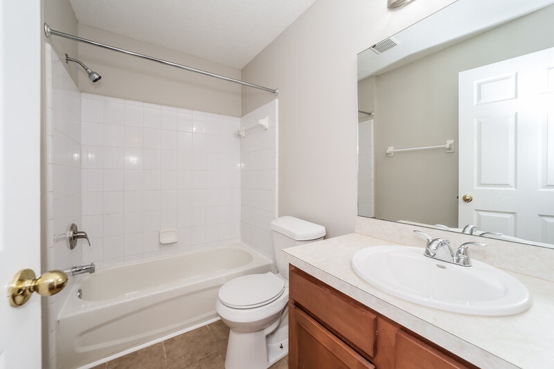 1,750/Mo, 1520 Seawolf Trl Jacksonville, FL 32221 Bathroom View