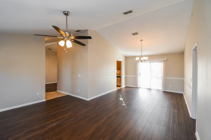 1,915/Mo, 1380 Mayberry Ln Jacksonville, FL 32221 Living Room View