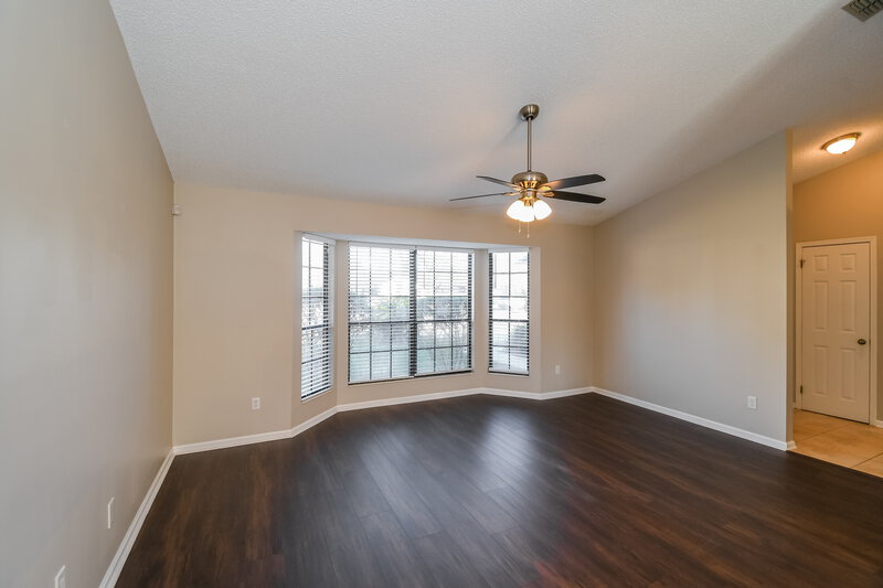 1,915/Mo, 1380 Mayberry Ln Jacksonville, FL 32221 Living Room View 2