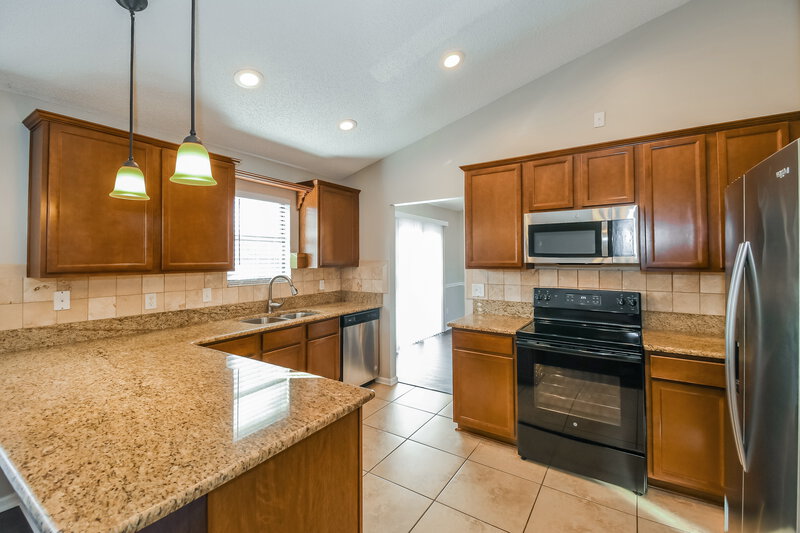 1,915/Mo, 1380 Mayberry Ln Jacksonville, FL 32221 Kitchen View